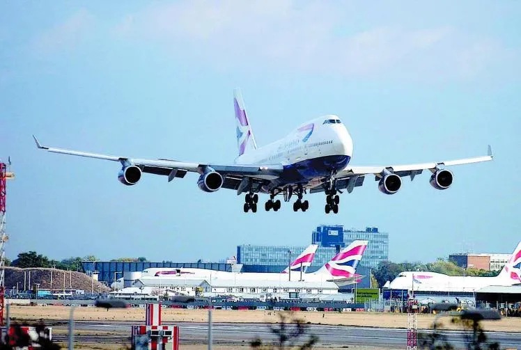 Heathrow third runway could be delayed until 2039 as PM quizzed on support
